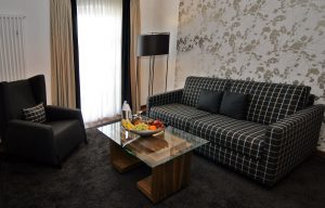 konigsuite2